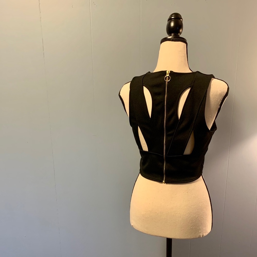 Express Crop Top with cut-out detail
